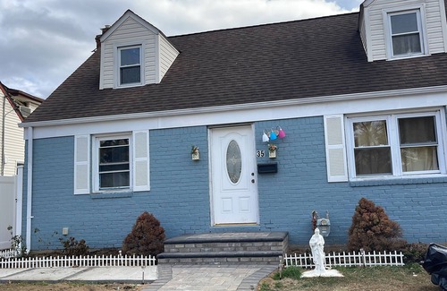 Alden Manor House | Charming 1-bedroom house with WiFi, AC in wonderful Elmont