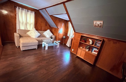 Alden Manor House | Charming 1-bedroom house with WiFi, AC in wonderful Elmont