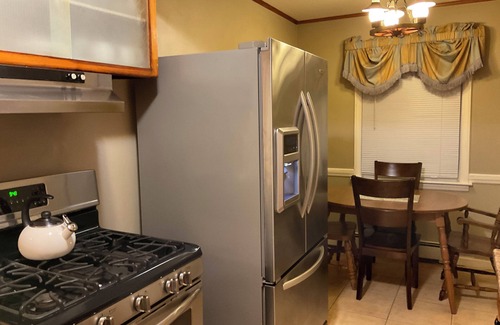 Elmont House | Charming 1-bedroom house with WiFi, AC in pleasant Elmont
