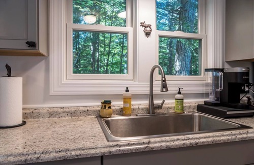 Pownal House | Charming 1-bedroom house with AC and WiFi in Pleasant Pownal