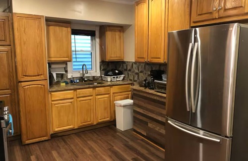 Queens House | Charming 1-bedroom house in lovely Queens with AC/Heat WiFi