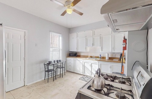 Albuquerque House | Charming 1-bedroom house in marvelous Albuquerque with WiFi, AC
