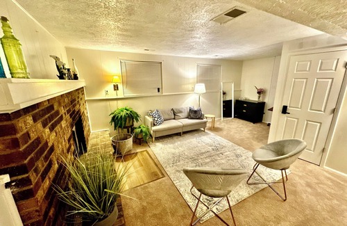 Indianapolis House | Charming 1-Bedroom with Living Room & WiFi – 29 Min to Downtown Indianapolis!