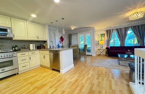 Laguna Hills Apartment | Charming 1-bedroom apartment with WiFi, AC in pleasant Laguna Hills,near highway