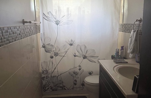 Brooklyn Park Bed & Breakfast | Charming 1-bedroom with WiFi and AC in marvelous Minneapolis