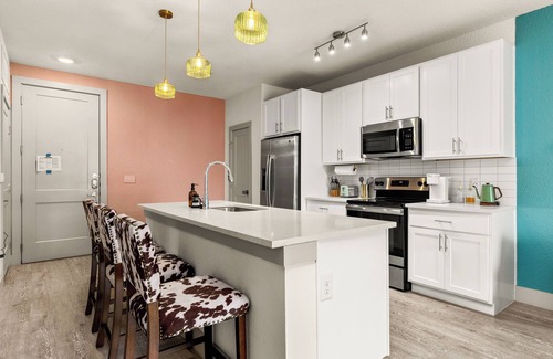 Downtown San Antonio Apartment | Charming 1-bedroom apartment in fabulous San Antonio with WiFi, fitness room