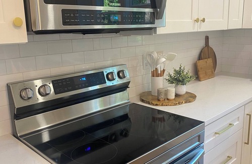 Thomasville Cottage | Charming 1-bedroom cottage in welcoming Thomasville with AC, WiFi