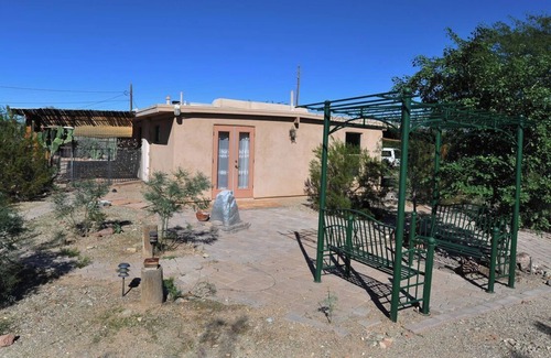 Tucson House | Charming 1-master bedroom/bathroom ranch house w pool & hottub in Tucson