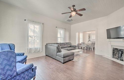 Historic District House | Charming 100-Year-Old Home Less Than 1 Mi to Downtown