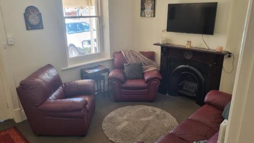 Moonta House | Charming 100 yr old cottage in the heart of Moonta