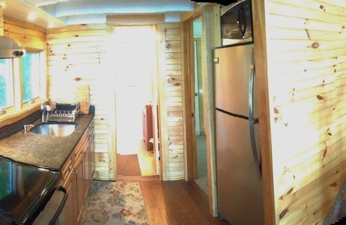 Murray Isle Cottage | Charming 1000 Islands 4-bedroom cottage on Murray Isle, Clayton with WiFi access