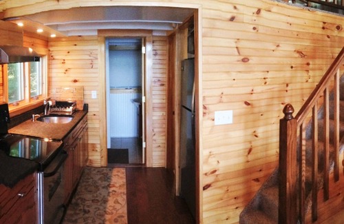 Murray Isle Cottage | Charming 1000 Islands 4-bedroom cottage on Murray Isle, Clayton with WiFi access