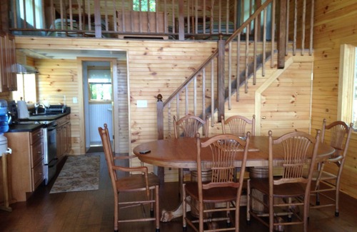 Murray Isle Cottage | Charming 1000 Islands 4-bedroom cottage on Murray Isle, Clayton with WiFi access