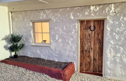 Moonta Cottage | Charming 100yr old cottage in the heart of Moonta