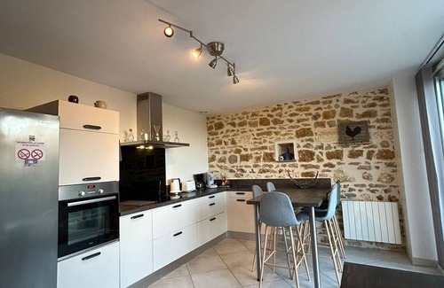 Nohant-Vic Cottage | Charming 1864 Stone House with Garden, Near George Sand's Estate, 10 min from La Châtre