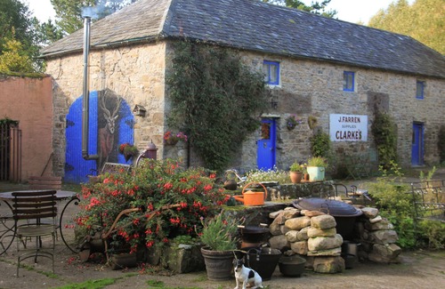 Dromaan Cottage | Charming 18th century gamekeeper's cottage at Williamstadt House