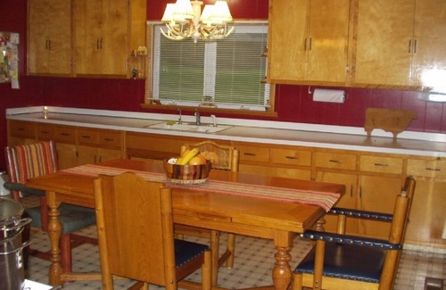 Monticello Cottage | Charming, 1940's private home located on waterfront with gorgeous views of lake.