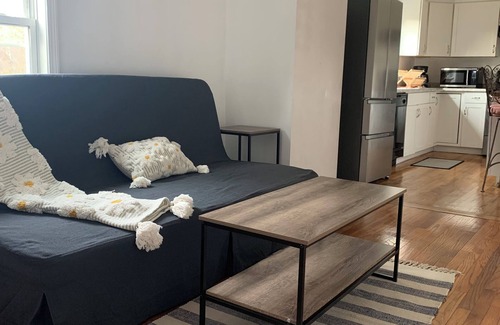 Cheshire Apartment | Charming 1bd 2-level apartment with great views and WiFi, No cleaning fee.