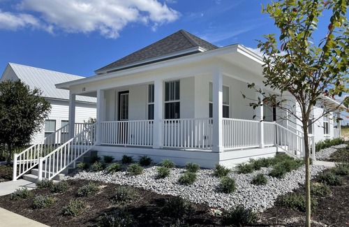 Lake Alfred Cottage | Charming 1BR/1BA Duplex in Lake Alfred