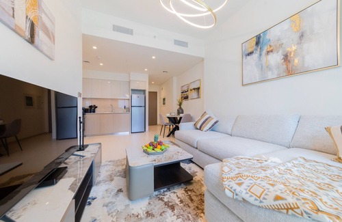 Downtown Dubai Apartment | Charming 1BR Apt at Downtown