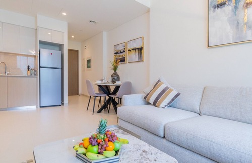 Downtown Dubai Apartment | Charming 1BR Apt at Downtown
