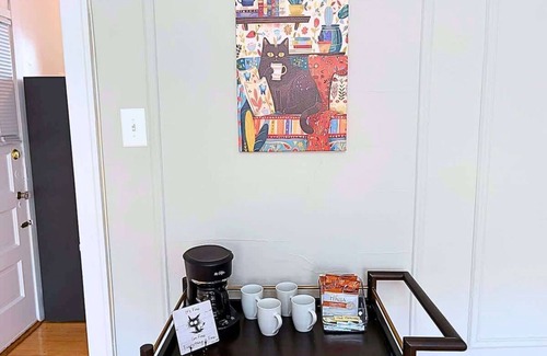South Evanston Apartment | Charming 1BR Apt in Evanston