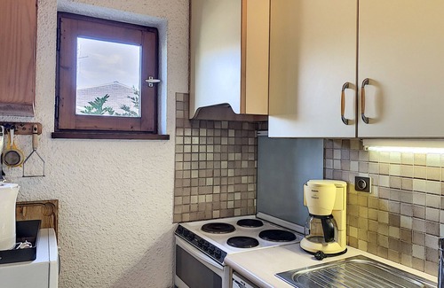 Combloux Apartment | Charming 1BR in Combloux Center - Stunning Views, Garage, Ski Bus Access