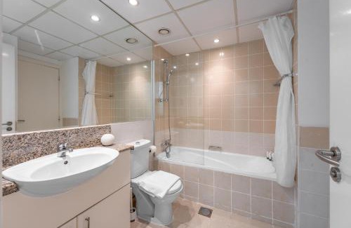 The Greens Apartment | Charming 1BR in The Greens, Near Metro