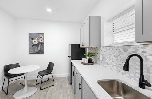 Oviedo House | Charming 1BR Stay Wi-Fi Included 25% Off
