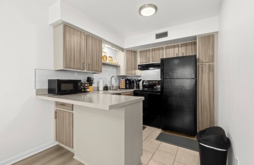 Royal Oak Apartment | Charming 1BR Upper-Flat Unit in Royal Oak