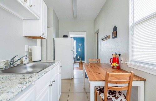 Historic Downtown Melbourne Apartment | Charming 1br wBalcony 2 blks to DNTN