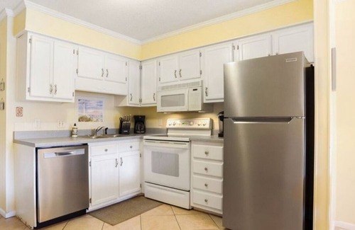 Folly Field Condo | Charming 2-bedroom 2-bath Villa in fabulous Hilton Head Island