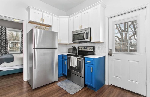 Rosedale Apartment | Charming 2 Bdrm Home Near KU | Fully Stocked! 17
