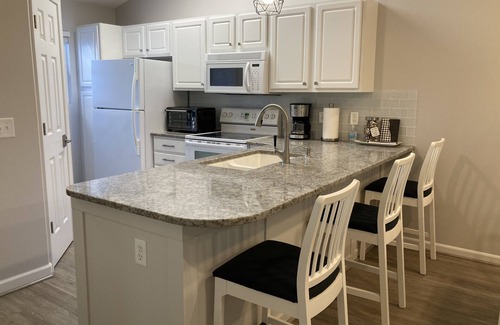 Charlevoix Condo | Charming 2 Bed, 2 Bath Charlevoix Condo