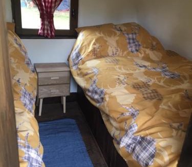 Domfront en Poiraie House | Charming 2-Bed Cabin in Domfront-en-Poiraie