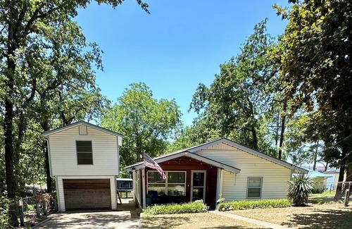Gun Barrel City Cottage | Charming 2-bedroom cottage with beautiful lake access in Gun Barrel City