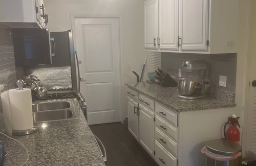 Vernon Condo | Charming 2-bedroom condo in fabulous Vernon Township with WiFi, fitness room