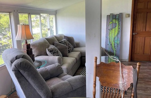 Alexandria Bay Cottage | Charming 2-bedroom house in superb Alexandria Bay