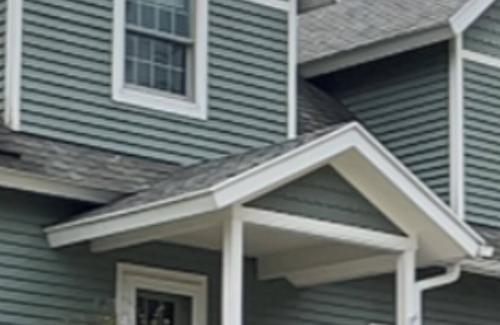 Harbor Springs House | Charming 2-bedroom townhome with WiFi, AC in Harbor Springs