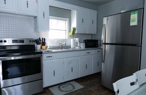 Port Dalhousie Apartment | Charming 2 Bedroom Apartment in the Heart of Port Dalhousie
