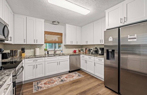 Crystal River House | Charming 2-bedroom house with AC, WiFi in beautiful Crystal River