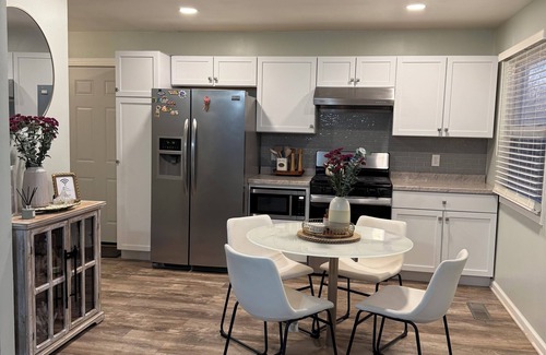 Michigan City House | Charming 2-bedroom house with WiFi, AC in lovely Michigan City