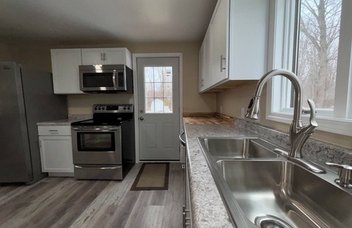 Anchor Bay Harbor House | Charming 2-bedroom house with WiFi, AC in quaint Chesterfield Twp