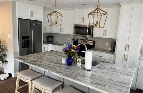 Inman House | Charming 2-bedroom, 1.5-bath lake house on peaceful Lake Bowen in Inman, SC.