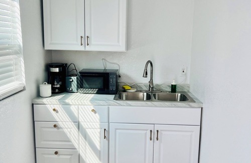 Livermore House | Charming 2-bedroom 1 Bathroom unit in fantastic Livermore