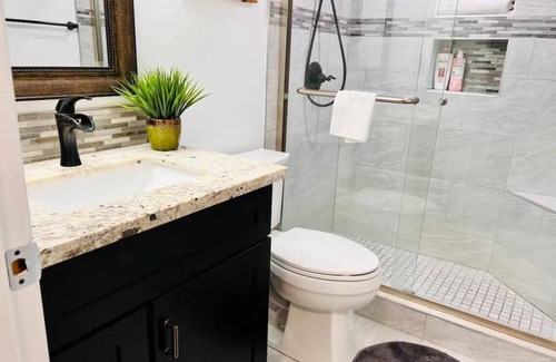 Livermore House | Charming 2-bedroom 1 Bathroom unit in fantastic Livermore