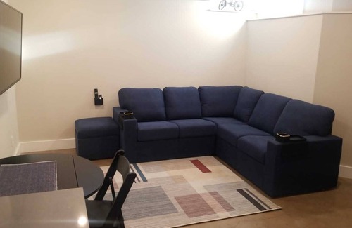 Adams Point Apartment | Charming 2-bedroom 2 bathroom apartment in fantastic Oakland near Lake Merritt