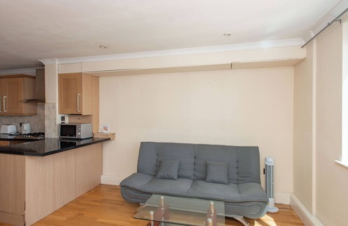 Castle Baynard Apartment | Charming 2-bedroom 2 bathroom apartment in fabulous London