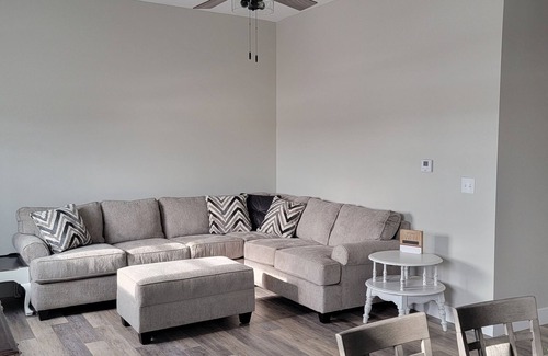 Oak Harbor Apartment | Charming 2-bedroom apartment in downtown Oak Harbor!