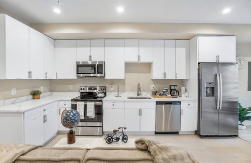Washington Apartment | Charming 2-bedroom apartment with AC, WiFi in beautiful Washington